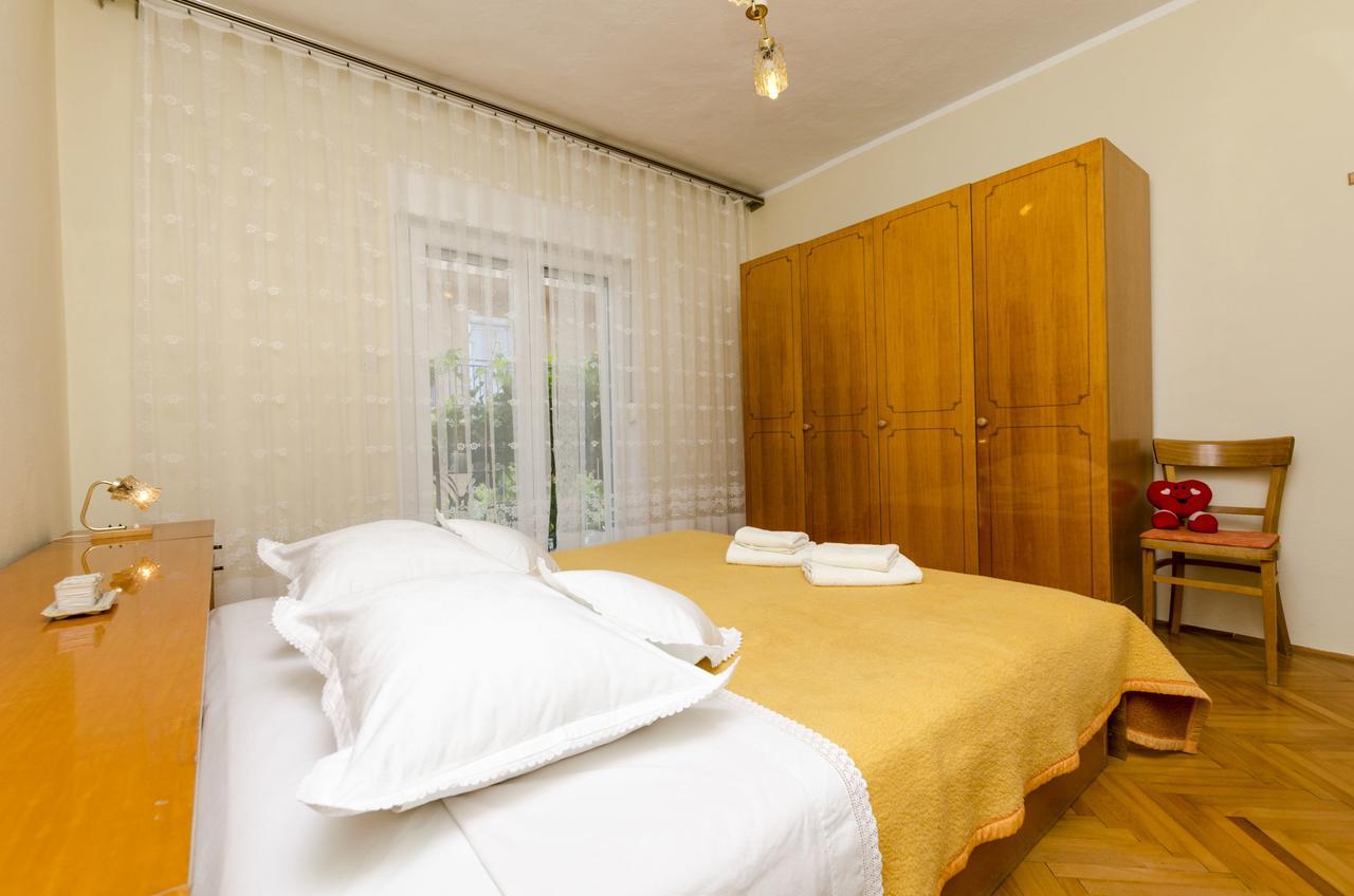 Apartment Antonija Primošten Екстериор снимка